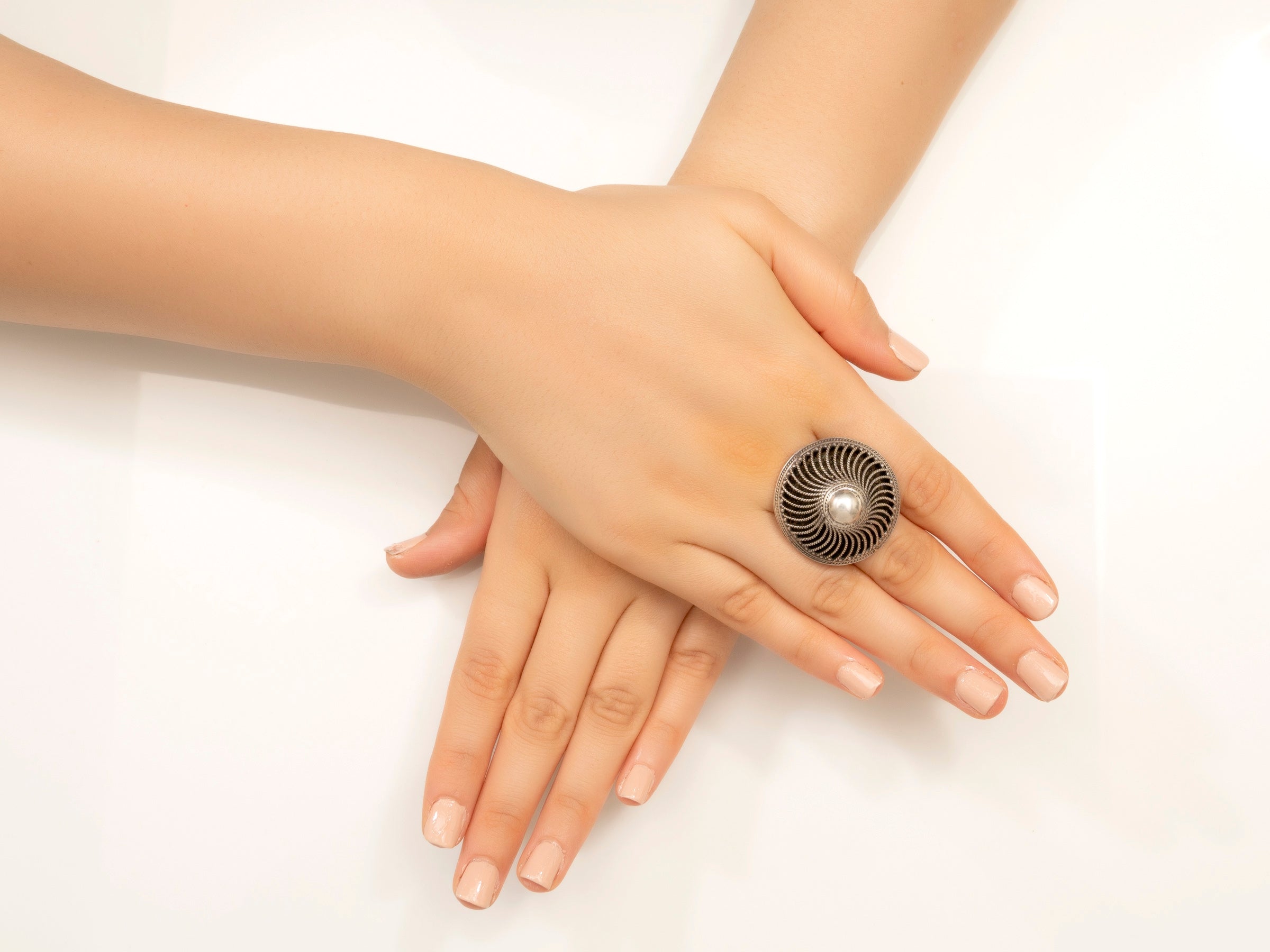 The Swirl Ring