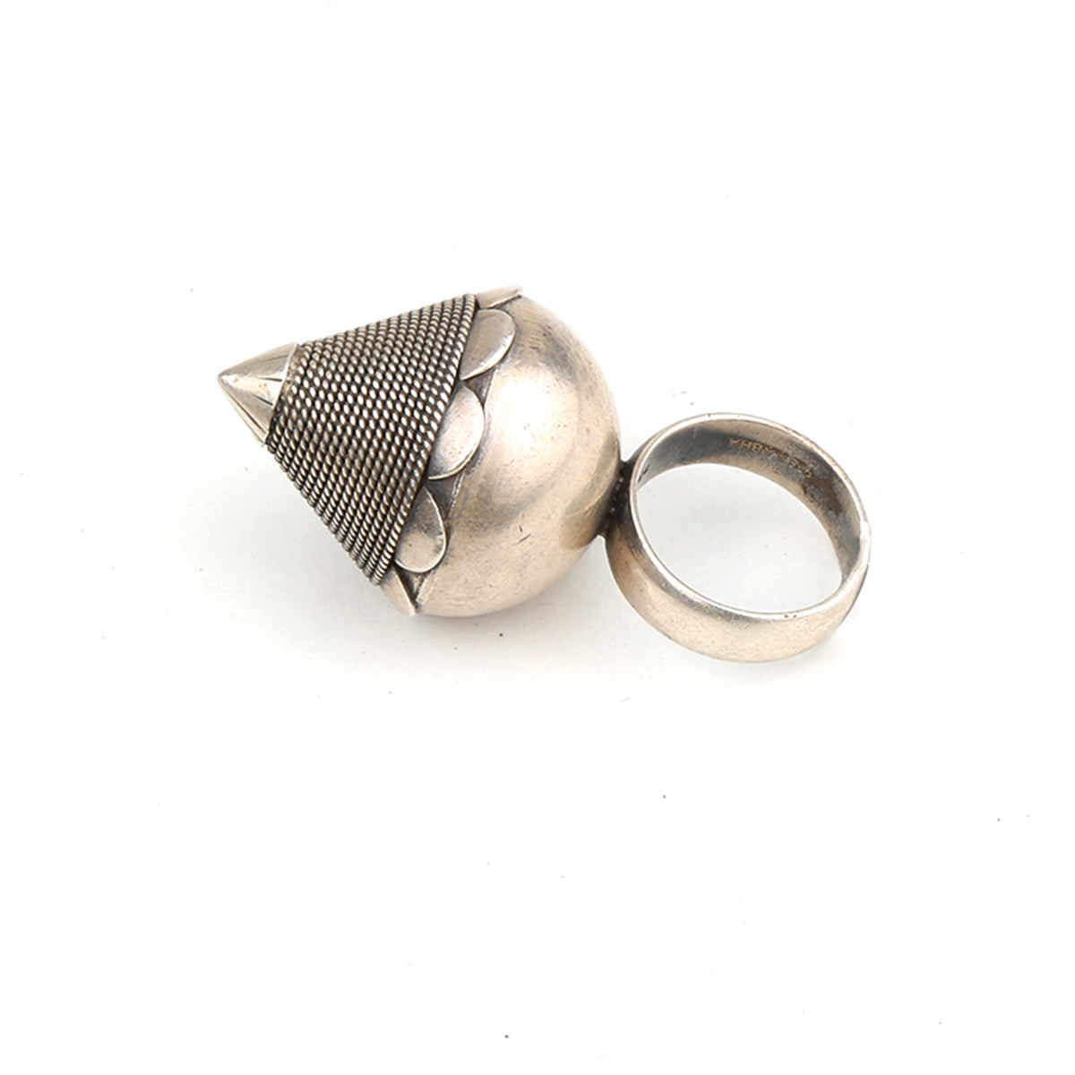 Ministress Ring
